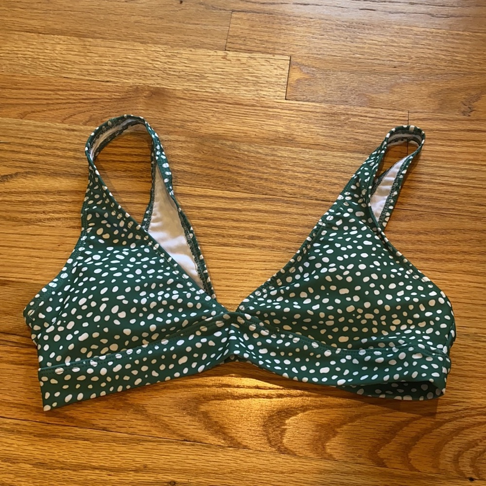 Green bikini - Picture 4 of 5
